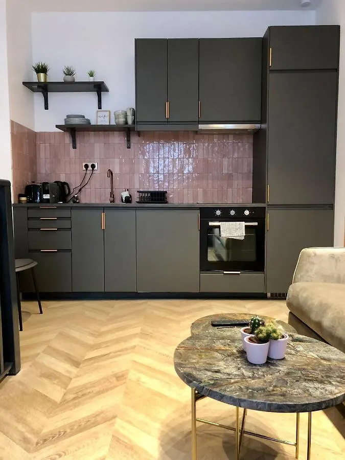 New Eiffel Tour ! Splendid Apartments In The Heart Of Paris
