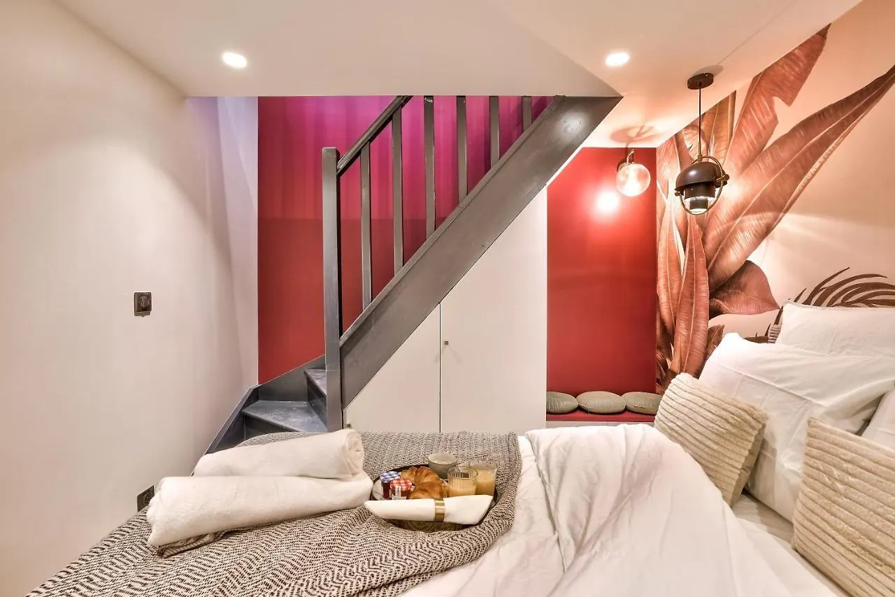New Eiffel Tour ! Splendid Apartments In The Heart Of Paris