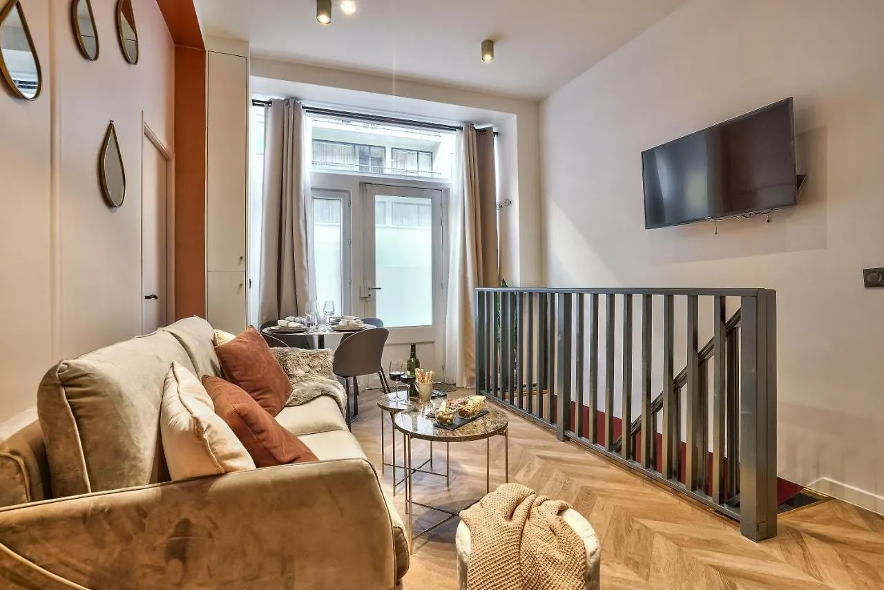 New Eiffel Tour ! Splendid Apartments In The Heart Of Paris France