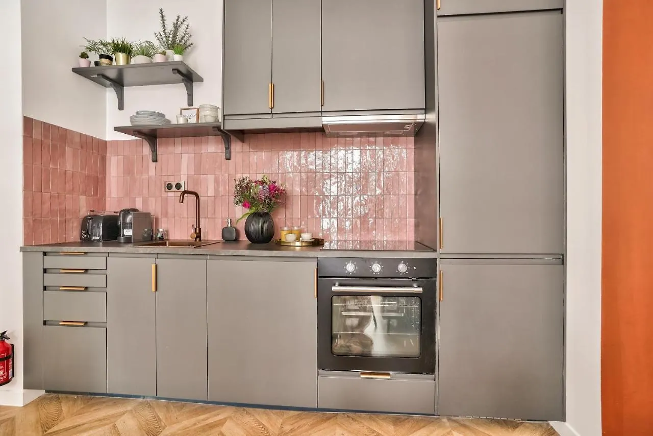 New Eiffel Tour ! Splendid Apartments In The Heart Of Paris