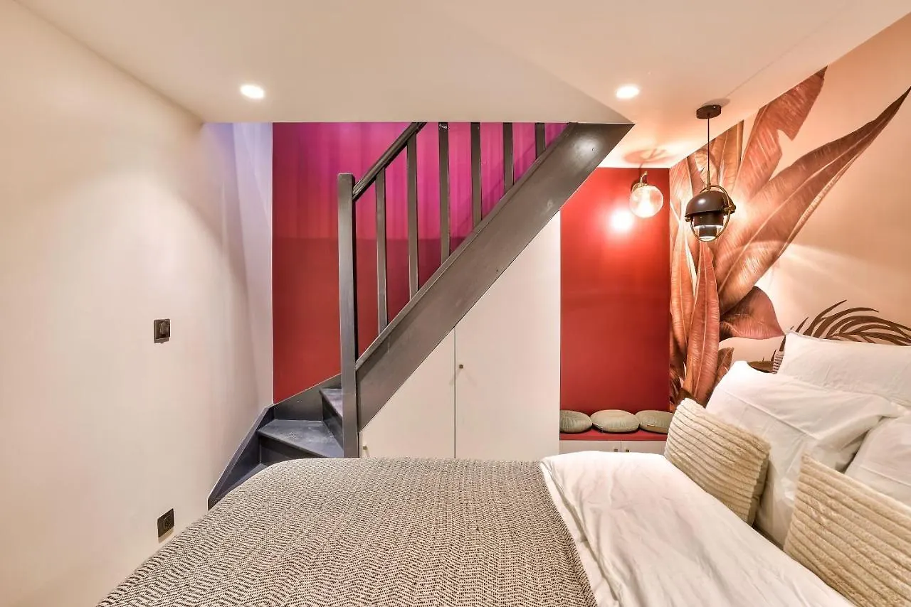 New Eiffel Tour ! Splendid Apartments In The Heart Of Paris