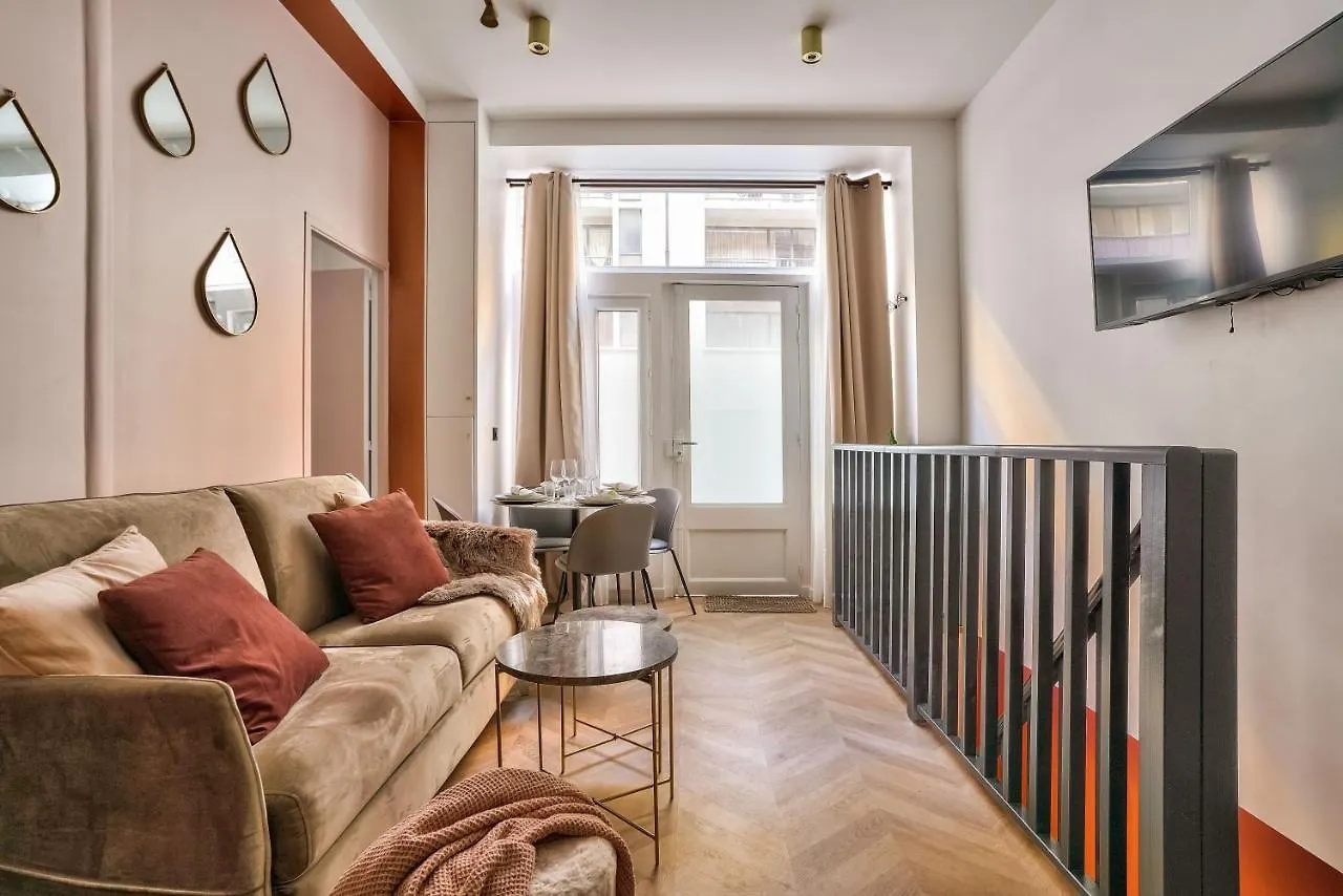 New Eiffel Tour ! Splendid Apartments In The Heart Of Paris
