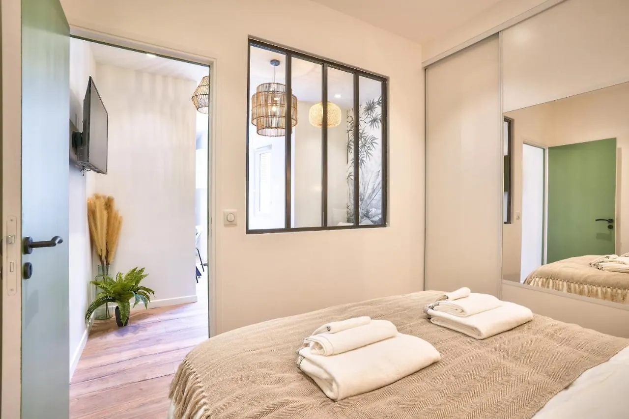 New Eiffel Tour ! Splendid Apartments In The Heart Of Paris 0*,