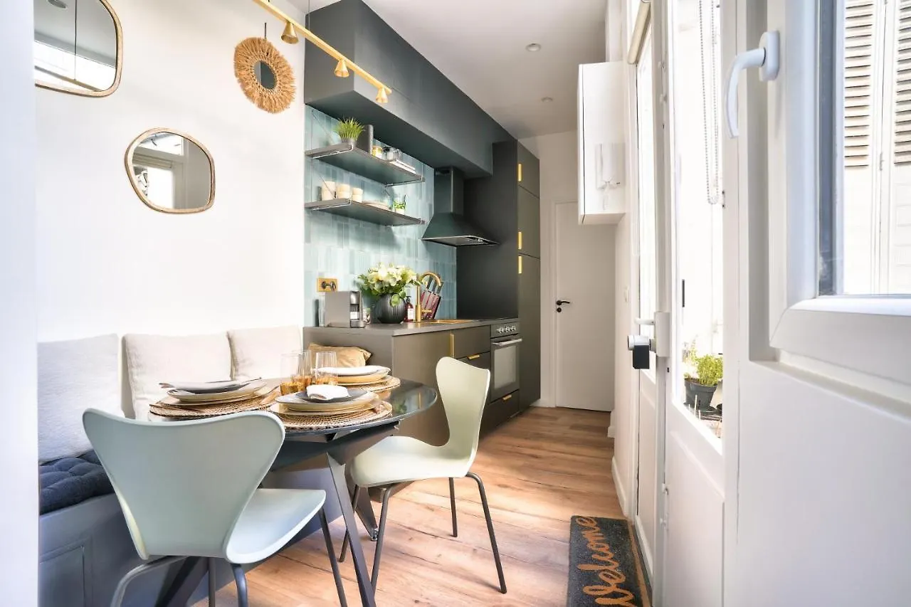 New Eiffel Tour ! Splendid Apartments In The Heart Of Paris 0*,  France